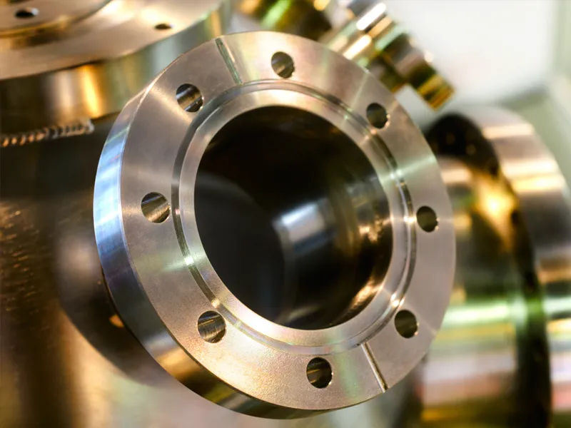 Om funktionerna hos titanflänsar